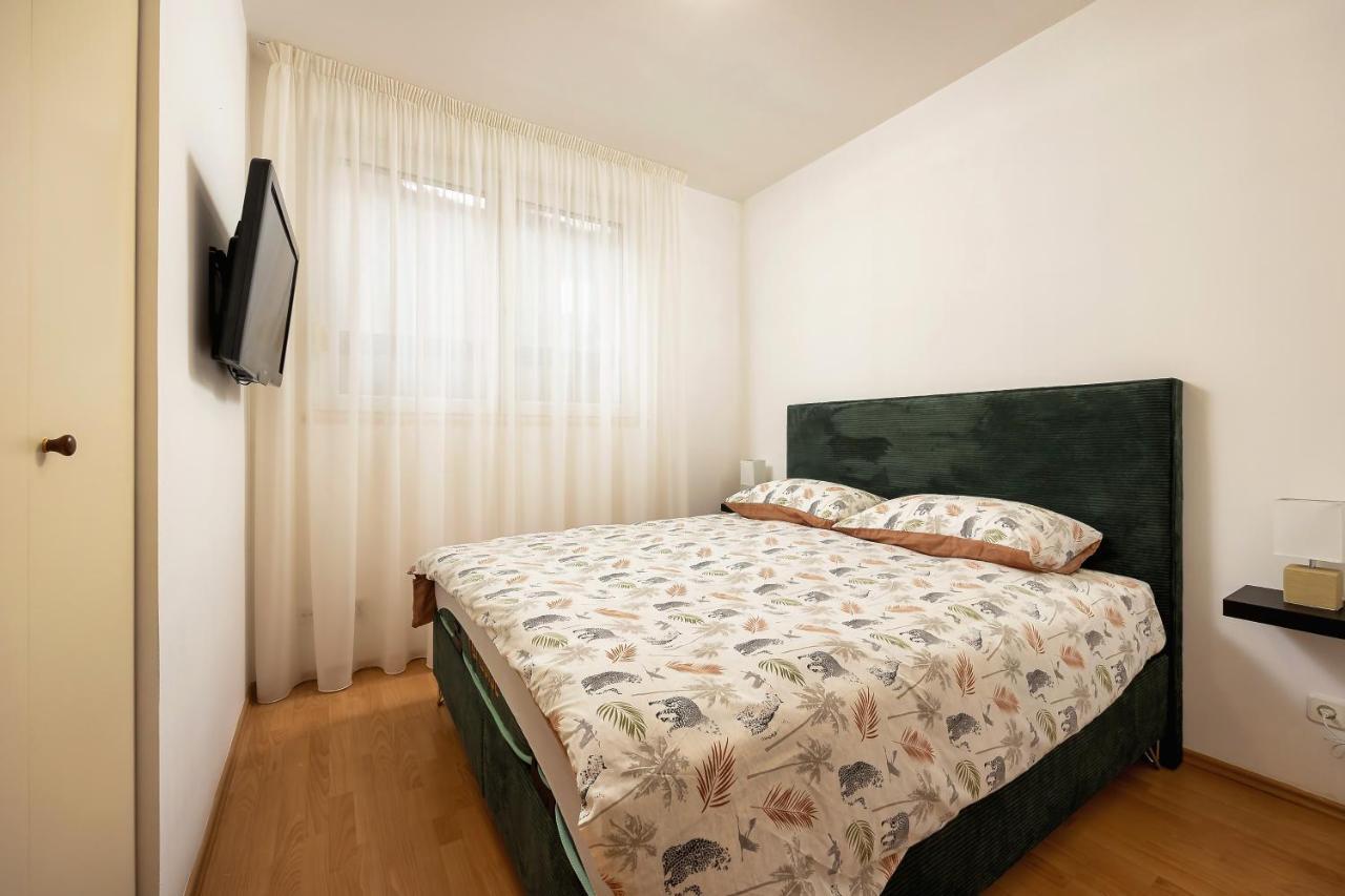 Nivi Apartment Спліт Екстер'єр фото