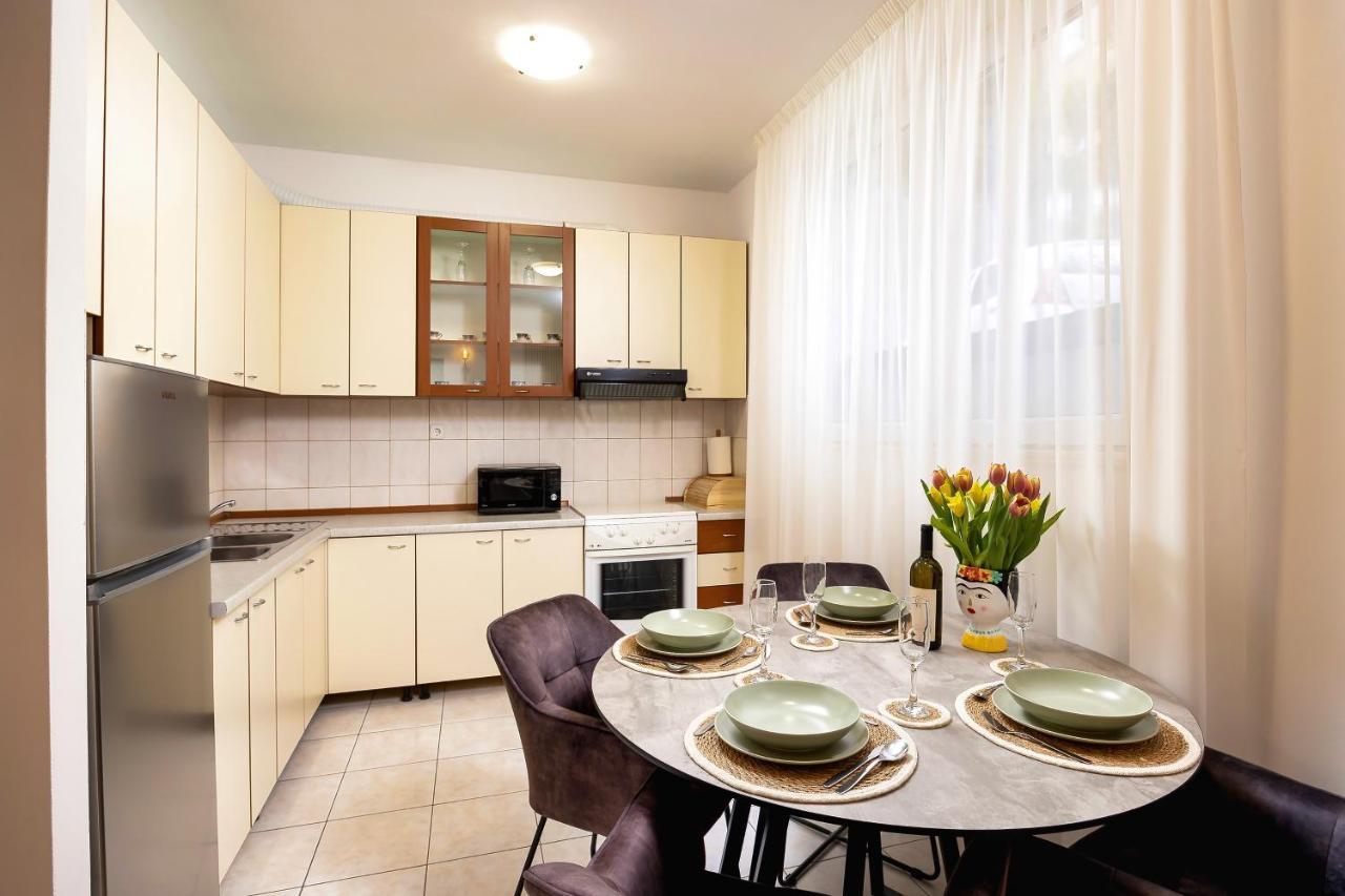Nivi Apartment Спліт Екстер'єр фото